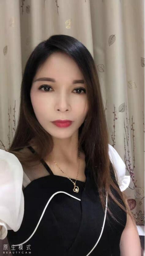 西乡 自己开发的美容少妇