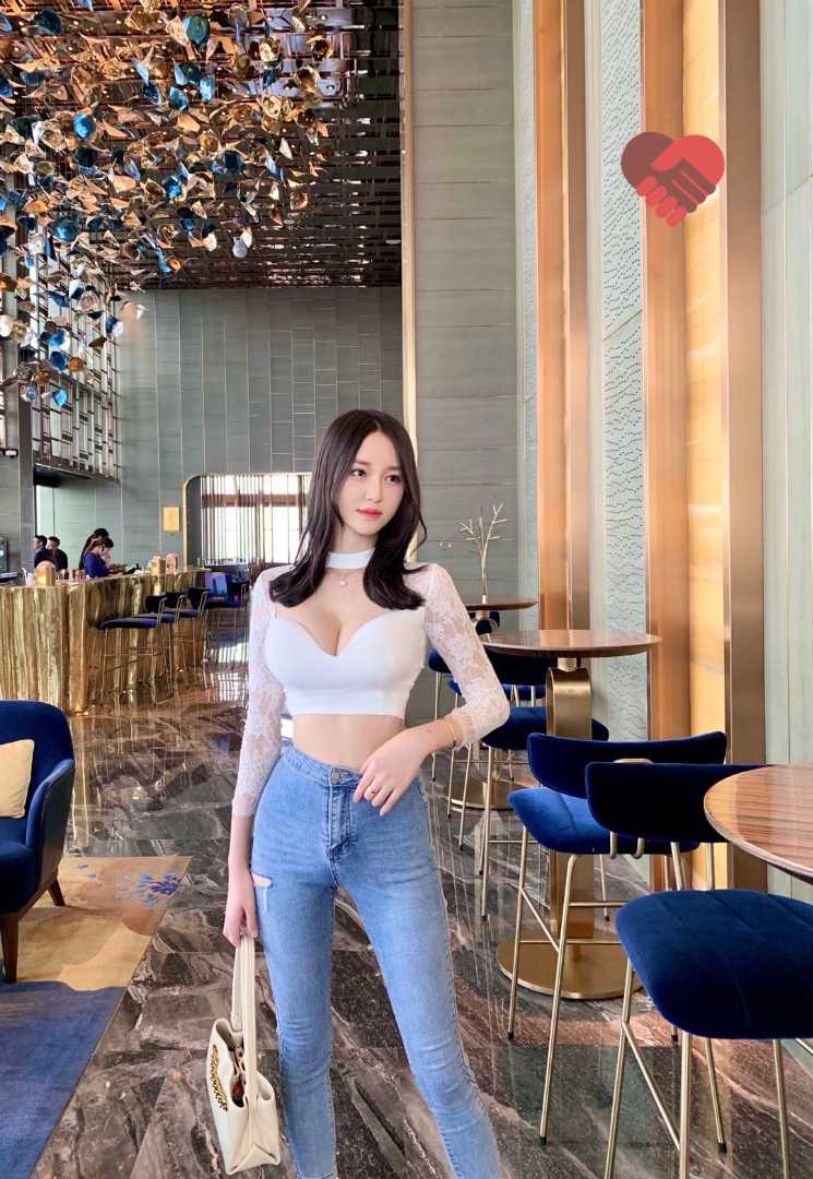 纯天然 无整容 全身雪白 真人更有气质