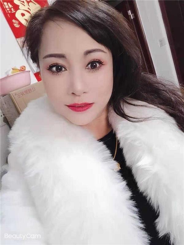 罗湖风Sao性感少妇榨精机